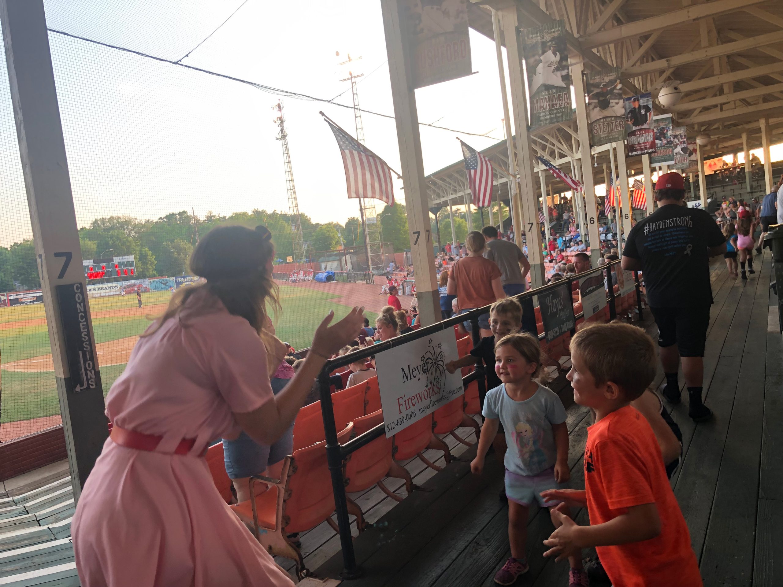 web--kids-at-bombers-game Dubois County Bombers game at League Stadium